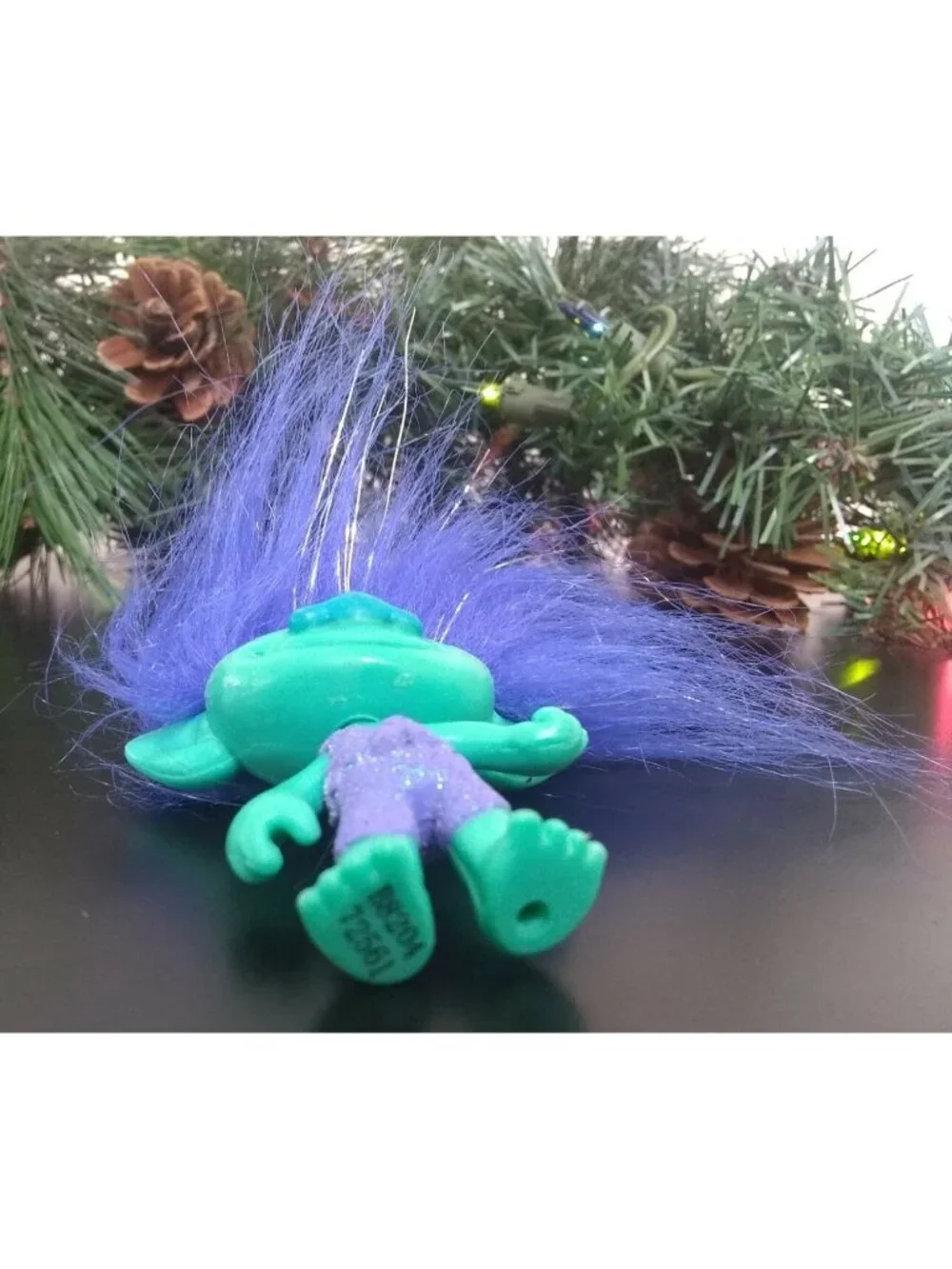 Hasbro DWA LLC Troll Green Glitter Blue Doll w/ Purple Outfit 4